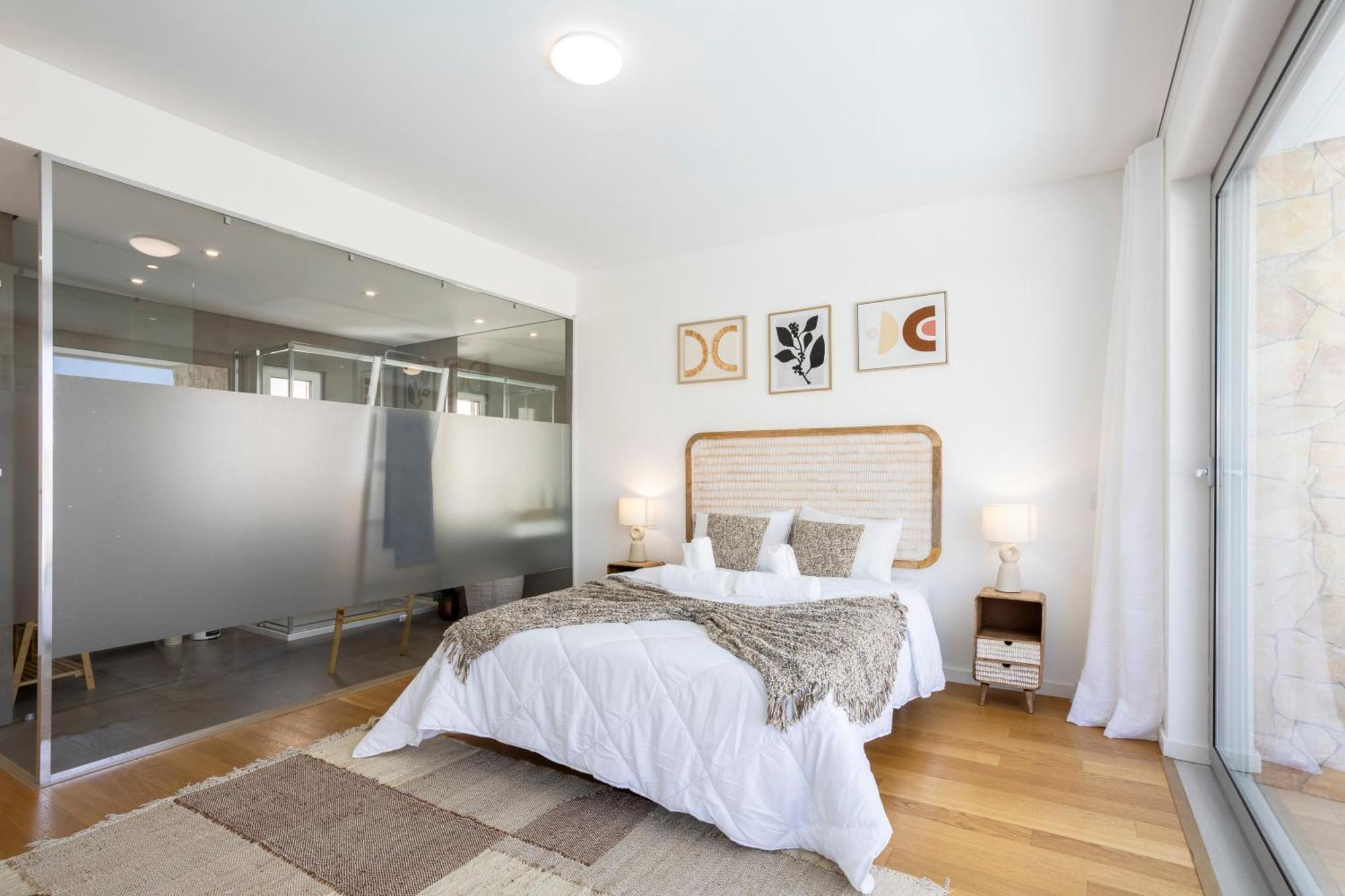 Stylish 3-bedroom Haven With A Private Pool * Albufeira