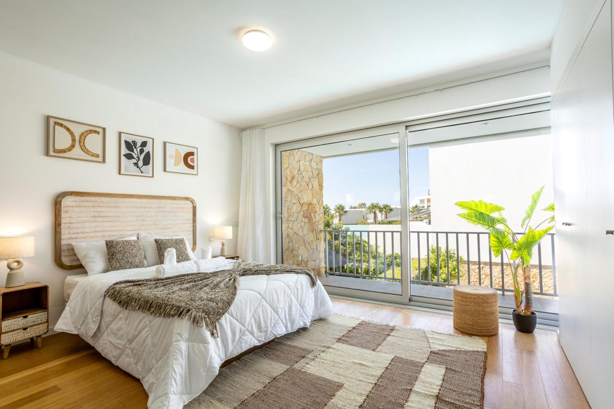 Holiday home Stylish 3-bedroom Haven With A Private Pool Albufeira