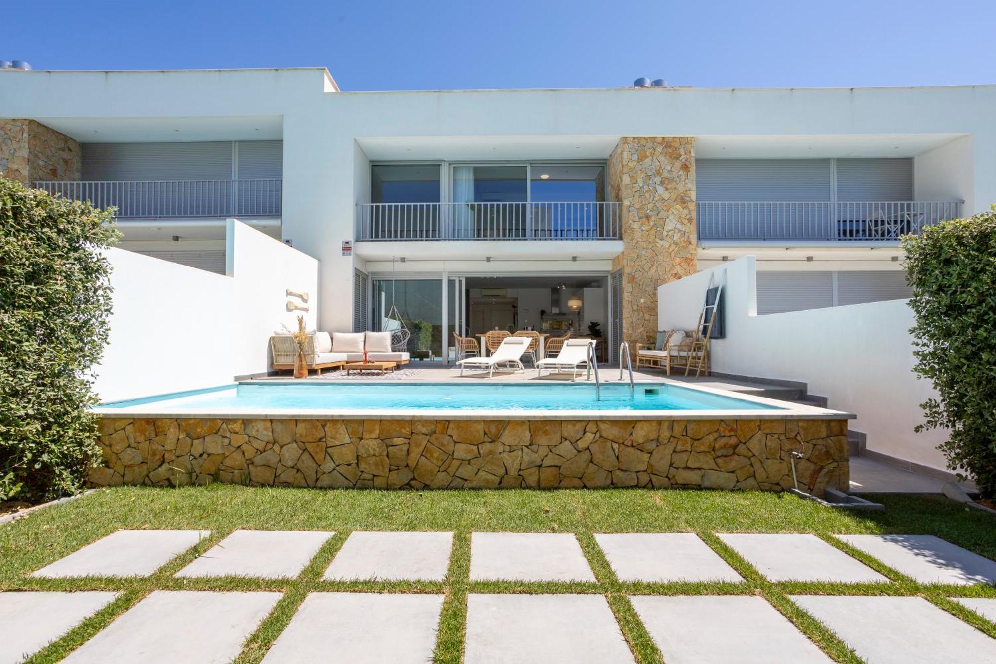 Stylish 3-bedroom Haven With A Private Pool * Albufeira